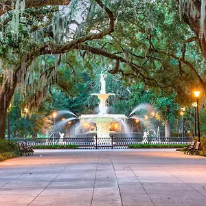 Gasthof Planters On Reynolds Square (adults Only), Savannah
