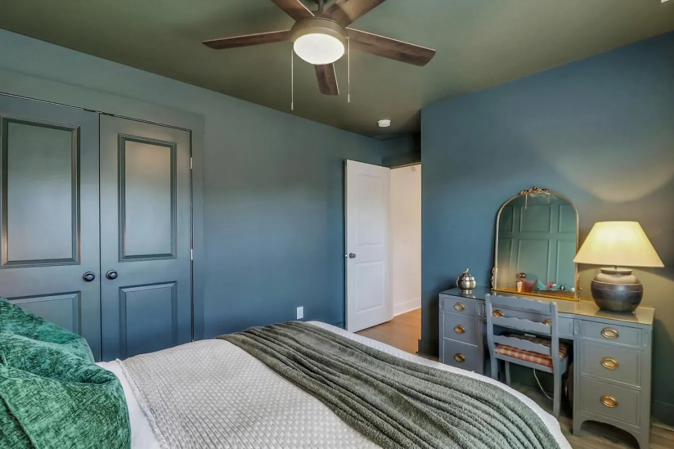 Savannah Comfort Sanctuary By Oatland Island Wildlife Center